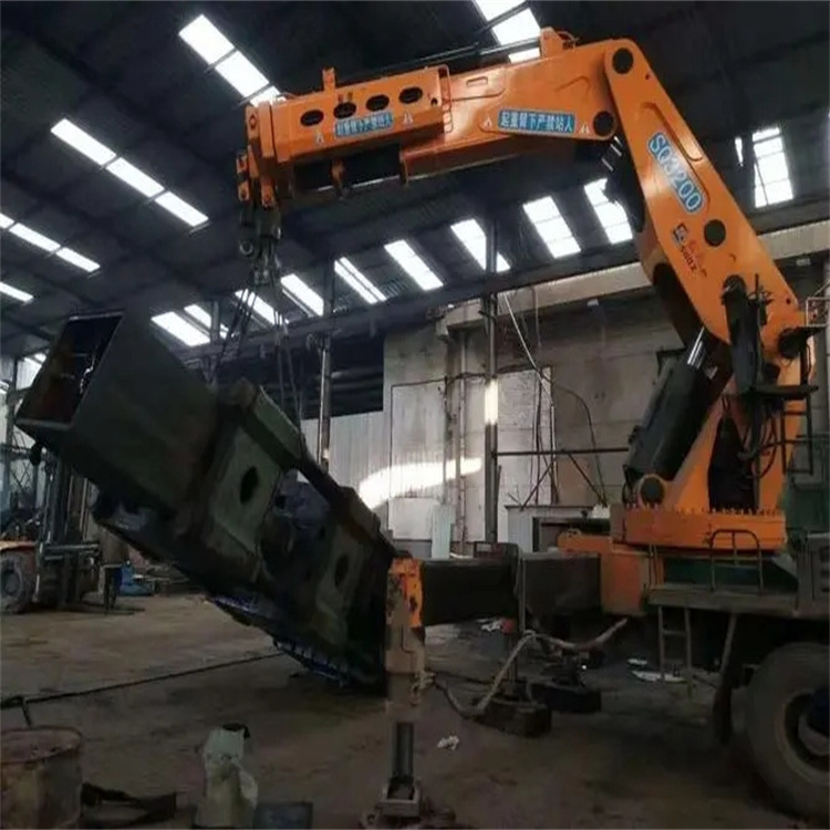 宜黄县130吨折臂吊车出租吊机租赁附近电话